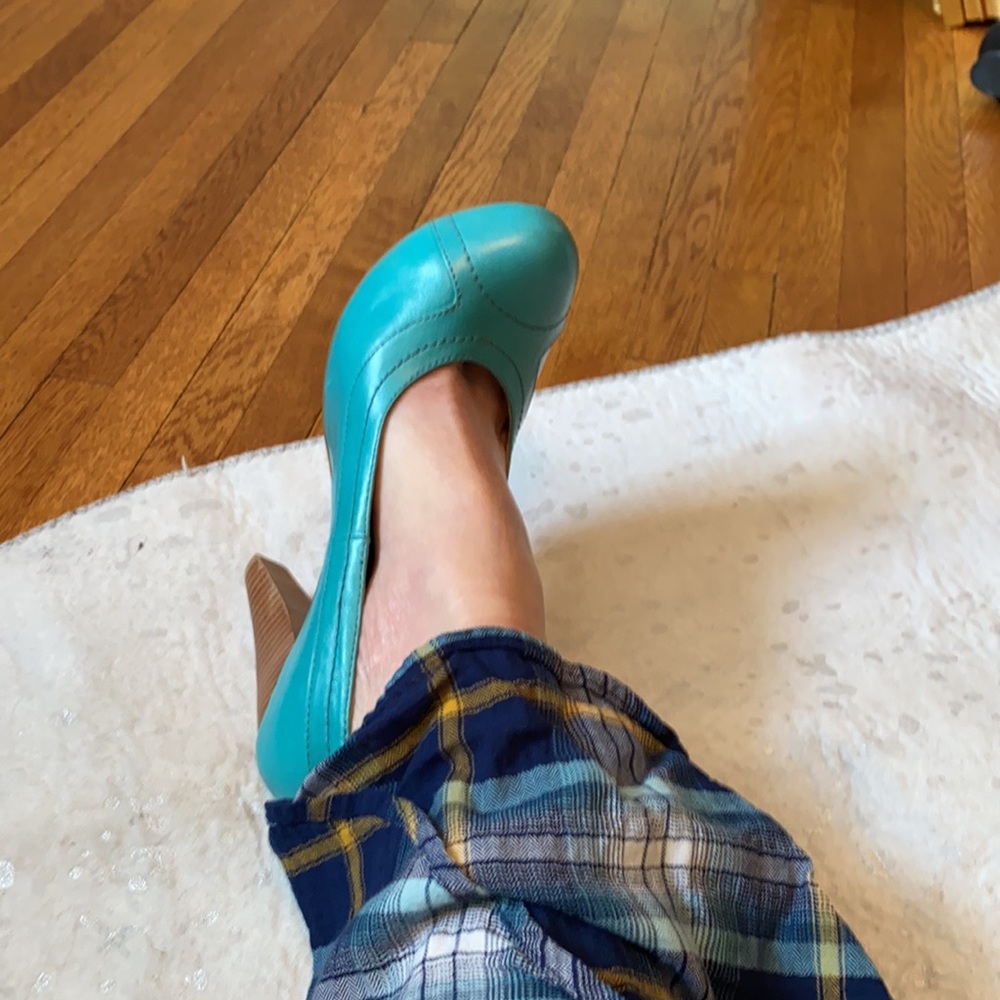 NWT “Jump for the People” Turquoise Heels 9.5 - Picture 7 of 8